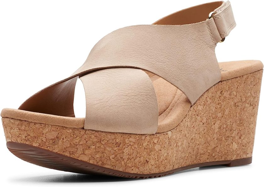 Clarks Women's Annadel Eirwyn Wedge Sandal, Sand