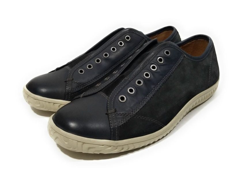 John Varvatos Men's Hattan Laceless Low Top Sneaker, Black, 7 M US